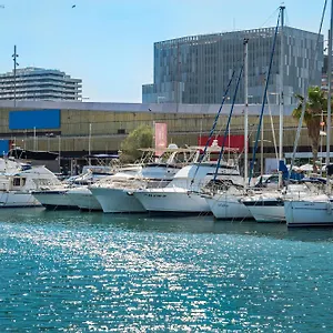 luxury-barcelona-boat-hotel.topbarcelonahotels.com/