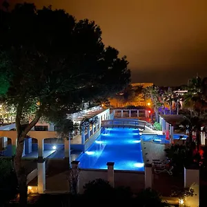  Apartment Residencia Cala Dorada Spain