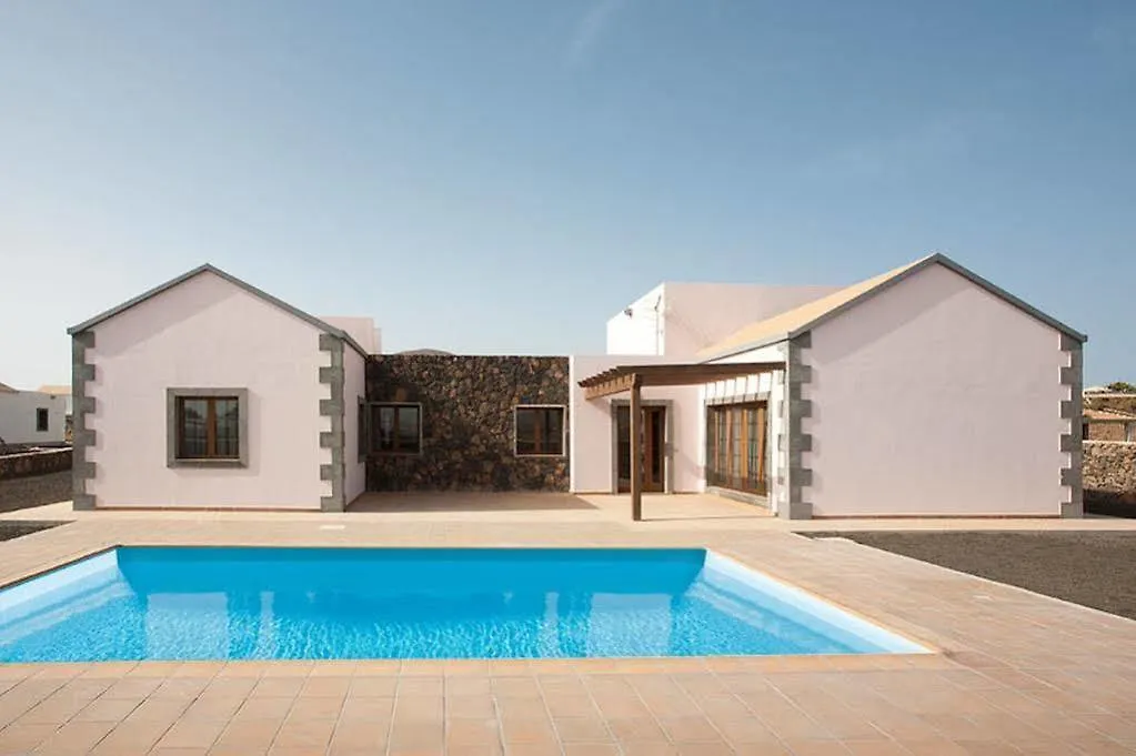 Villas & Apartamentos Tao Mazo Lajares Spain