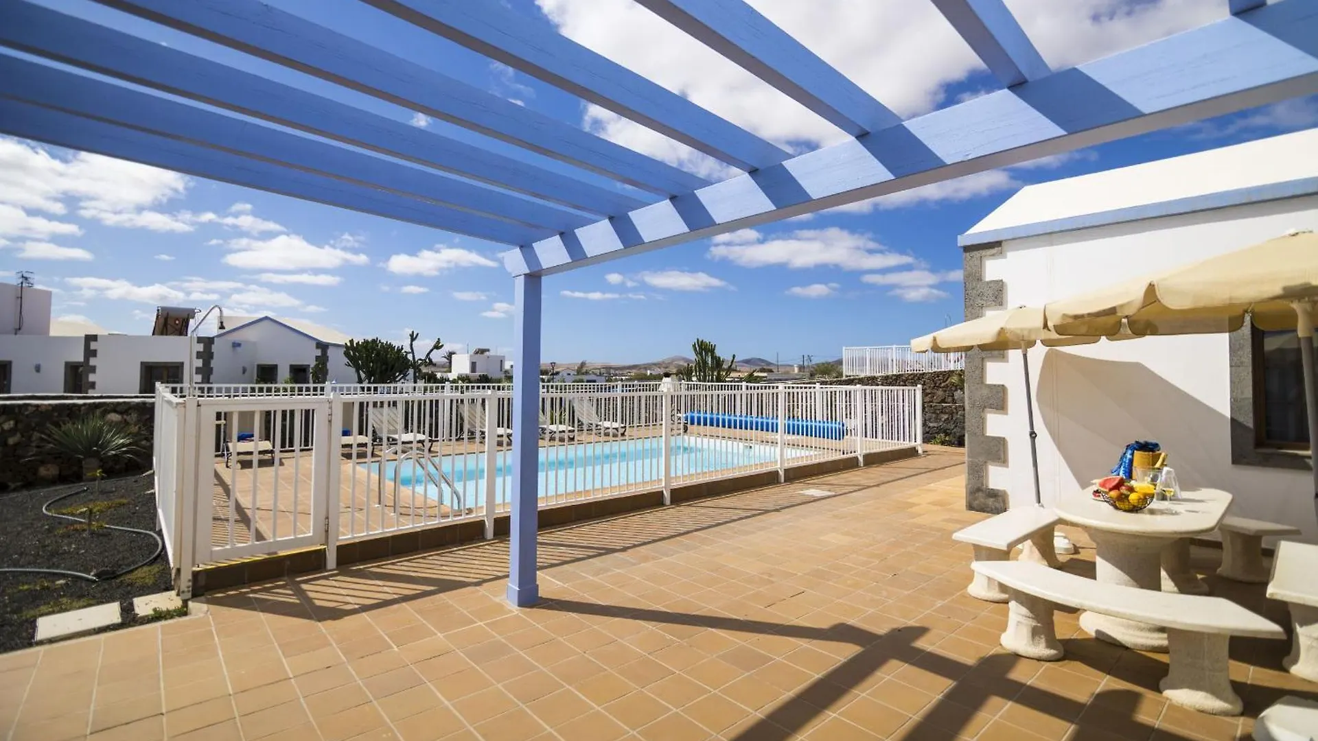 Villas & Apartamentos Tao Mazo Lajares Spain